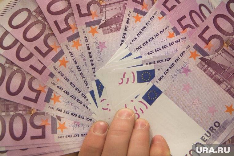 Еврокомиссия выделит Украине миллиарды за счет замороженных активов РФ