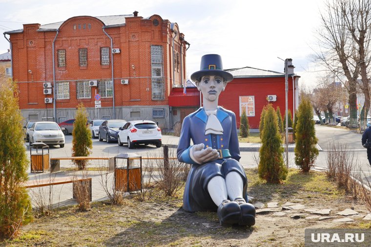 В сквере курганского театра «Гулливер» будут проходить бесплатные аудиочитки с участием актеров