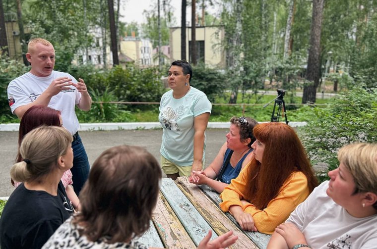 Челябинский депутат Барбашин организовал реабилитационный отдых для семей бойцов СВО. Фото