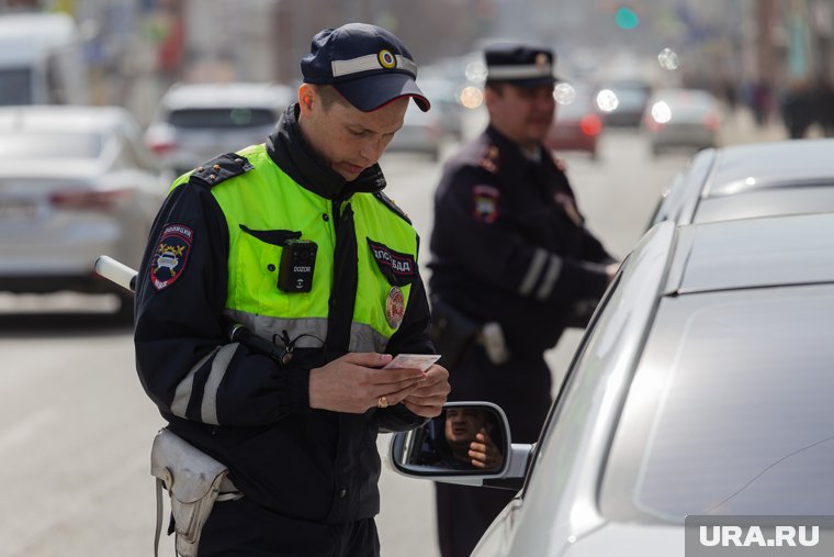 У россиян будут изымать права при выявлении серьезных болезней: с какими заболеваниями уже нельзя за руль