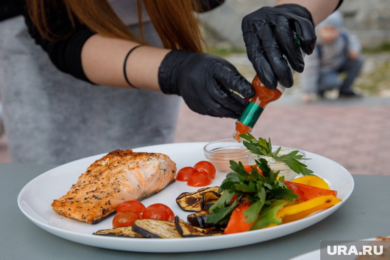 Курганцы будут есть вкусные рыбные блюда в ресторанах и кафе в честь «Дня сырка»