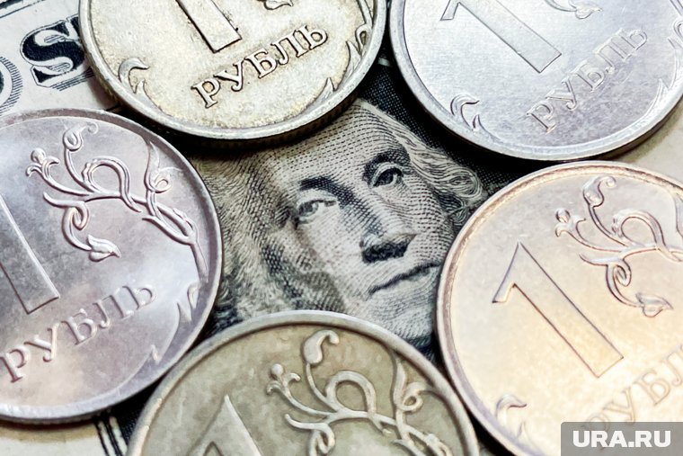 ЦБ снизил курс доллара до менее чем 89 рублей