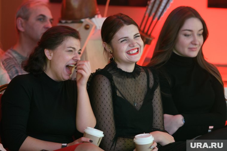 День смеха: 10 лучших картинок, чтобы поздравить друзей