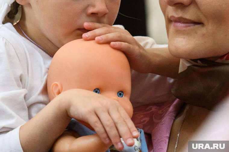 Залюбленные: курганские психологи о том, как чрезмерная опека портит ребенка. Инфографика