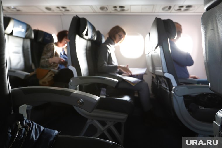 «Самолет разобьется»: пассажир отказался от перелета из Сургута из-за предсказания покойной бабушки