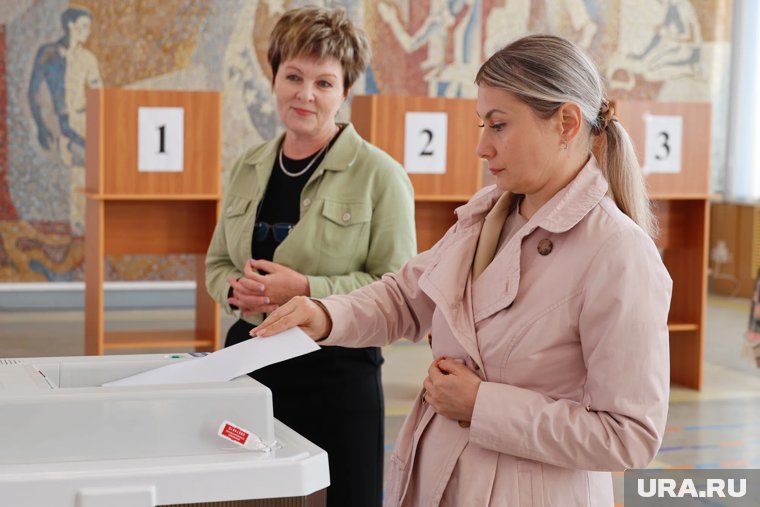 Округа-лидеры к вечеру итогового дня выборов в Курганской области. Инфографика