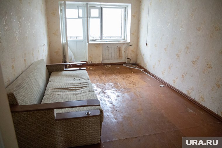 Бабушка в челябинском селе добилась ремонта новой квартиры взамен ветхой