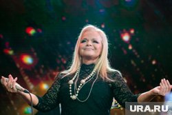 «Рекомендую всем»: Лариса Долина раскрыла секрет своей фигуры