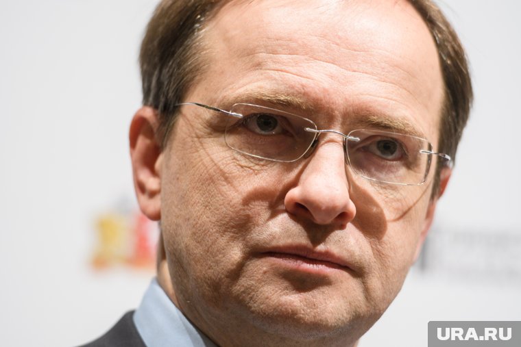 Настроены на конструктивный диалог и долгосрочный мир: о чем рассказал Мединский перед переговорами в&nbs...