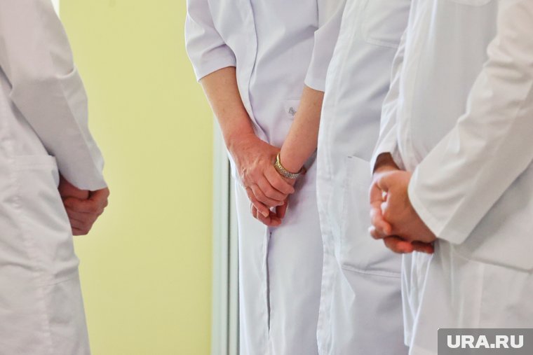 В Курганской области почти пять тысяч медиков получают специальные соцвыплаты