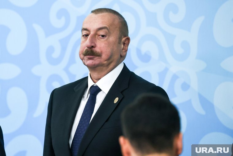 Азербайджан открыто выступил против России, раскрыв связи с Украиной