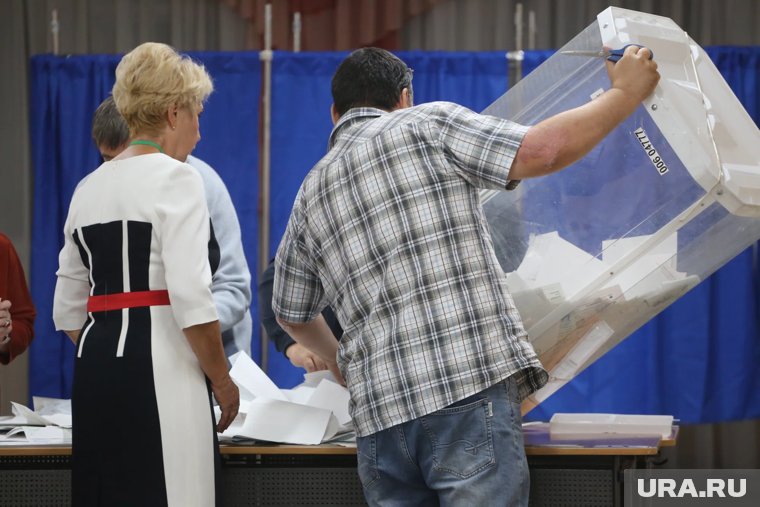 В ХМАО закрылись избирательные участки