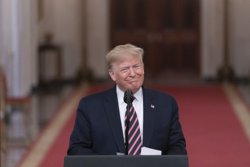 Трамп после беседы с лидерами ЕС опубликовал фото с Путиным