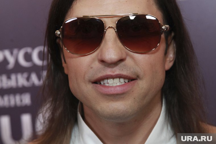 Акробатика Цыпленка и слезы жюри: кто ушел в пятом выпуске шоу «Маска»