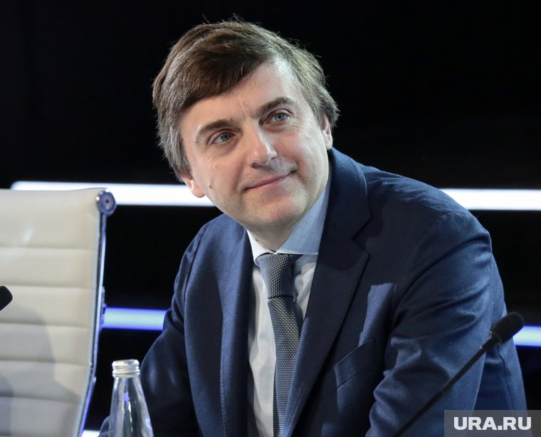 Министр просвещения России похвалил власти ХМАО за организацию Международной олимпиады школьников по физике