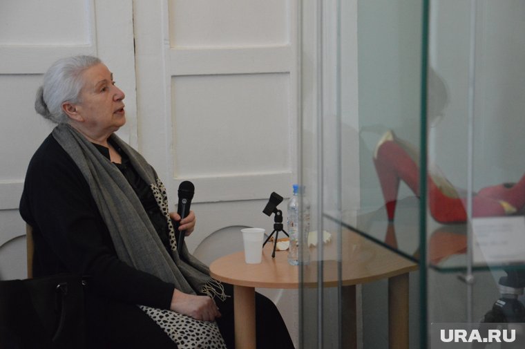 Писательница и историк моды погибла от рук мигранта в Москве: чем известна Раиса Кирсанова