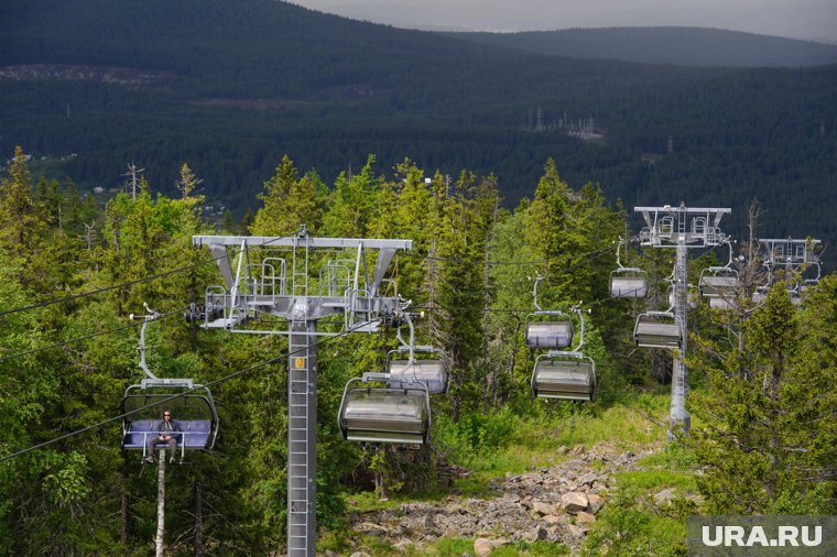 На Эльбрусе оборвалась канатная дорога, есть погибшие: оперативные данные о ЧП