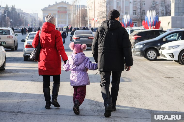 Выплаты студенткам и маткапитал за третьего ребенка: какие новые выплаты положены семьям с детьми в РФ