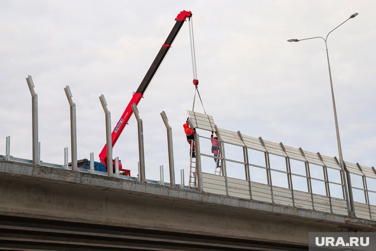 Главную дорожную стройку Екатеринбурга могут закончить на год позже