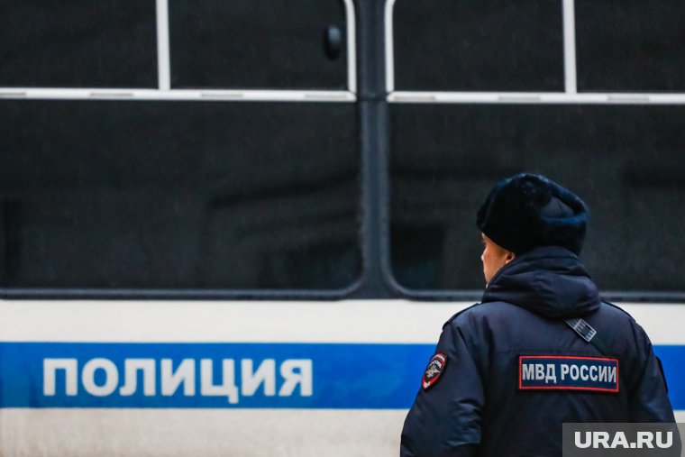 Иностранца, прикурившего в Кургане от Вечного огня, вышлют из России