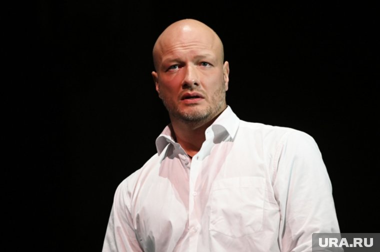 Брутальная внешность, измена жены и роль в «Мажоре»: актеру Никите Панфилову 46 лет