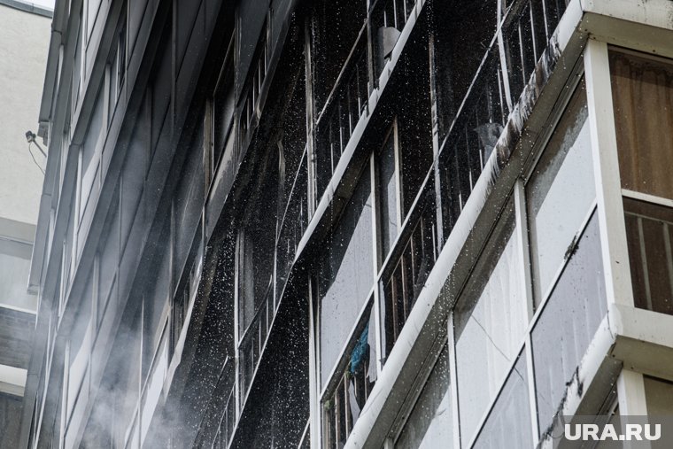 В Заозерном районе Кургана загорелся новый ЖК. Видео