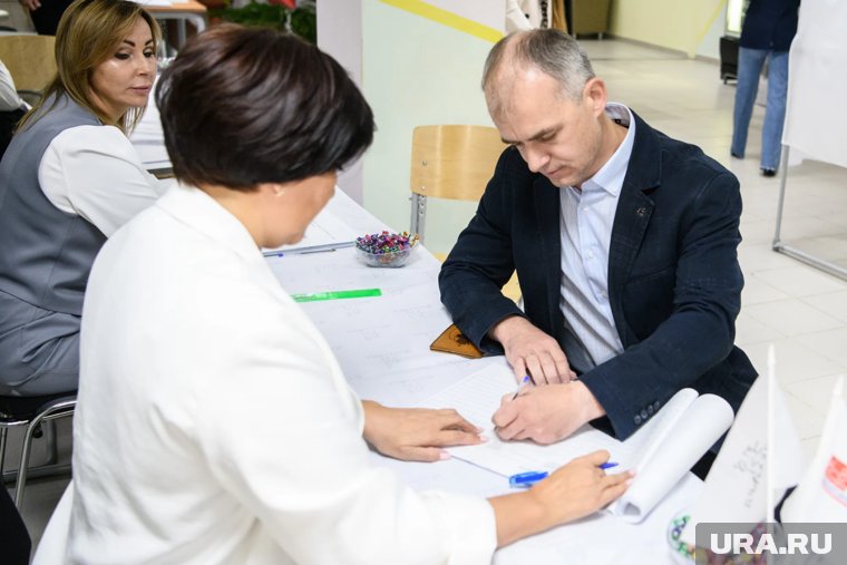 Жители ЯНАО второй день выбирают депутатов в Заксо и местные думы. Онлайн-трансляция