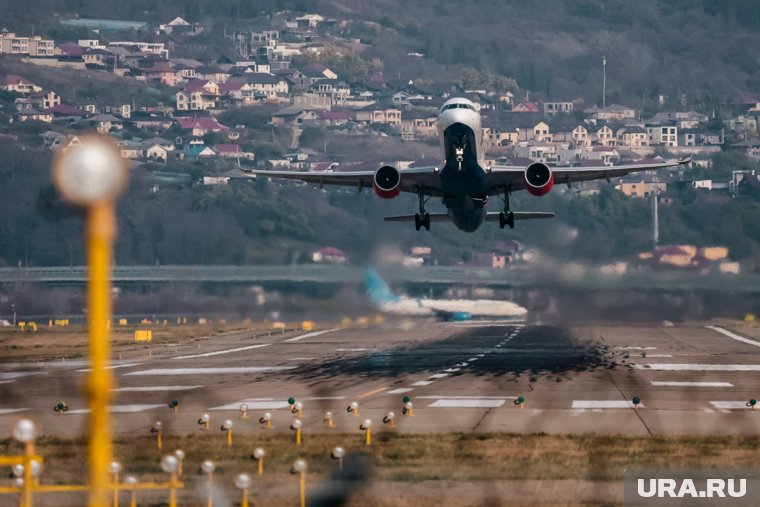 В аэропорту Сочи задержаны более 50 рейсов