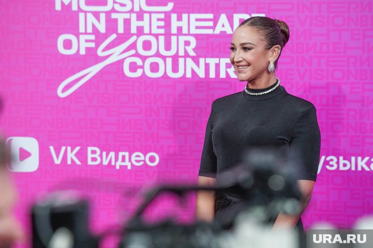 «Надо идти до конца»: Бузова поставила Shamanа на место после его отказа от победы на «Интервид...