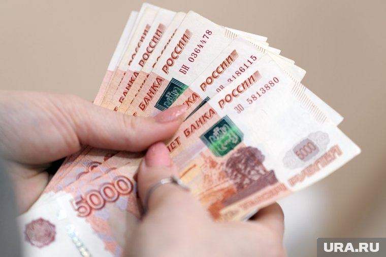 «Золотой парашют и золотая пенсия»: уход на пенсию вице-мэра из ХМАО обойдется в миллионы