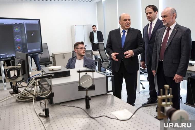 Мишустину представили достижения российской фотоники. Видео