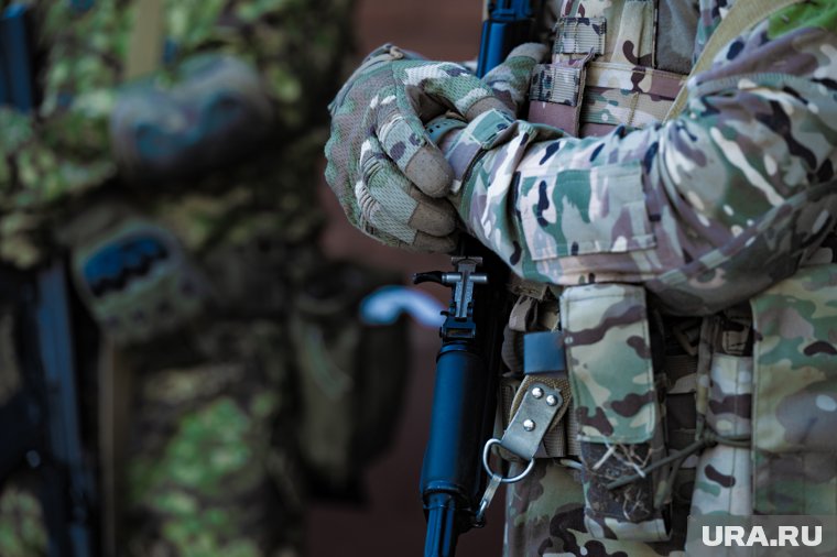 Платят 17 тысяч или не дают региональные надбавки: как бойцу СВО решить ситуацию с выплатами