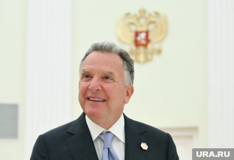 «Тик-так, часики идут»: спецпосланник Трампа покинул Зарядье под песню из «Фиксиков». Видео