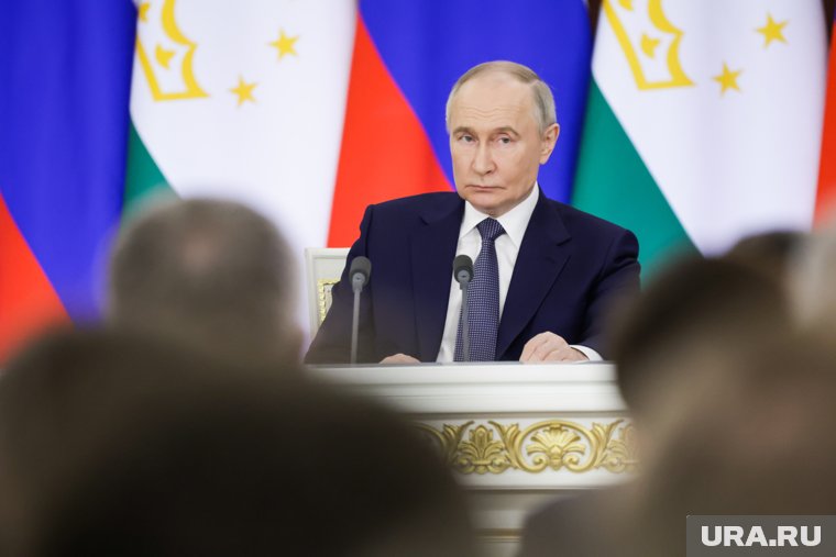 Навести порядок в семейной ипотеке, усилить контроль за ремонтом дорог: Путин провел заседание Госсовета