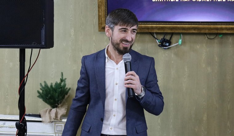 Курганский бизнесмен-парфюмер Мурадисинов сменил партию перед выборами в облдуму. Эксклюзив