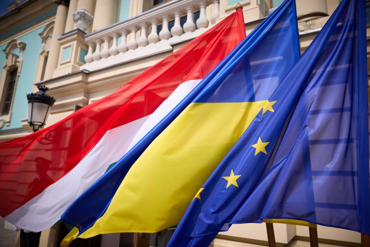 Сийярто: Венгрия не допустит вступления Украины в Евросоюз