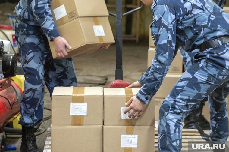 Из Ханты-Мансийска отправили в зону СВО 20 тонн гуманитарной помощи. Фото