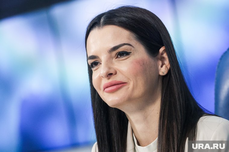 Глава Гагаузии Евгения Гуцул явилась в суд с широкой улыбкой. Фоторепортаж