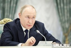 Путин наградил спикера думы Нового Уренгоя Полину Шумову