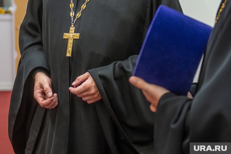Глава епархии ХМАО призвал бога вразумить чиновников, отменивших школьный предмет