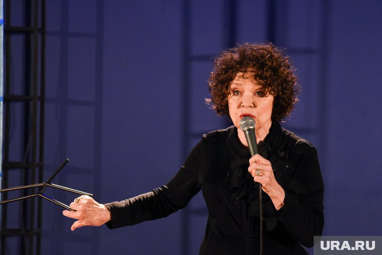 «Спи, мое сердечко»: коллеги по актерскому цеху скорбят о Ларисе Голубкиной. Видео