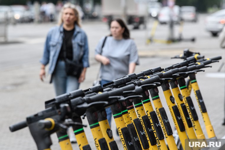 Штраф до 100 тысяч рублей: в Челябинске приняли закон для самокатчиков