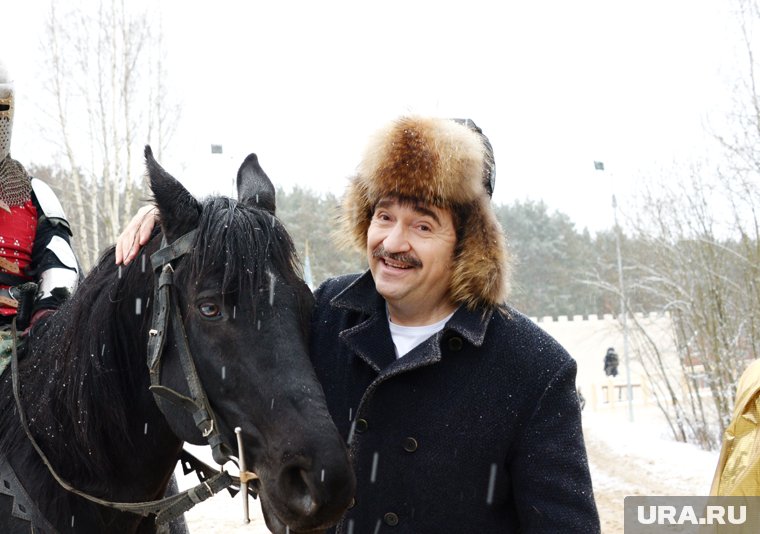 Легендарные шоу, порноскандал и пятеро детей: как живет создатель «Дома-2» Валерий Комиссаров