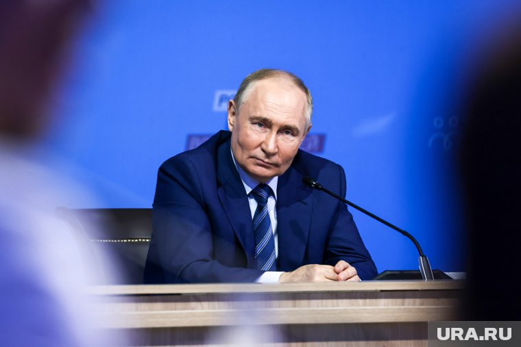 Путин подсказал молодежи, что может быть лучше блогерства