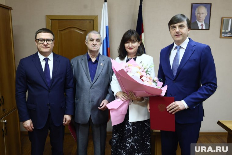 Министр Кравцов и губернатор Текслер наградили челябинских педагогов