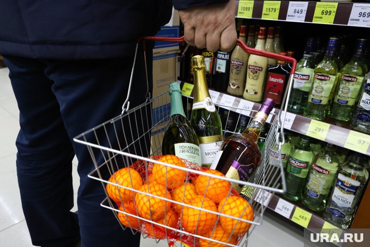 Ограничение на алкоголь в Свердловской области: кого и почему оно спасет