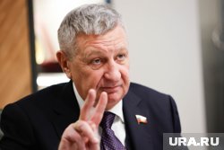 Курганский сенатор Муратов предложил депутатам обеих дум сразиться в футболе. Видео