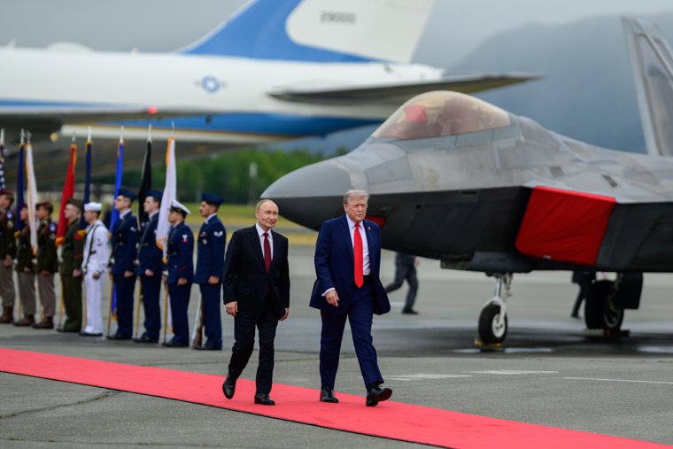 Путь к миру с Украиной прошел через военную базу США