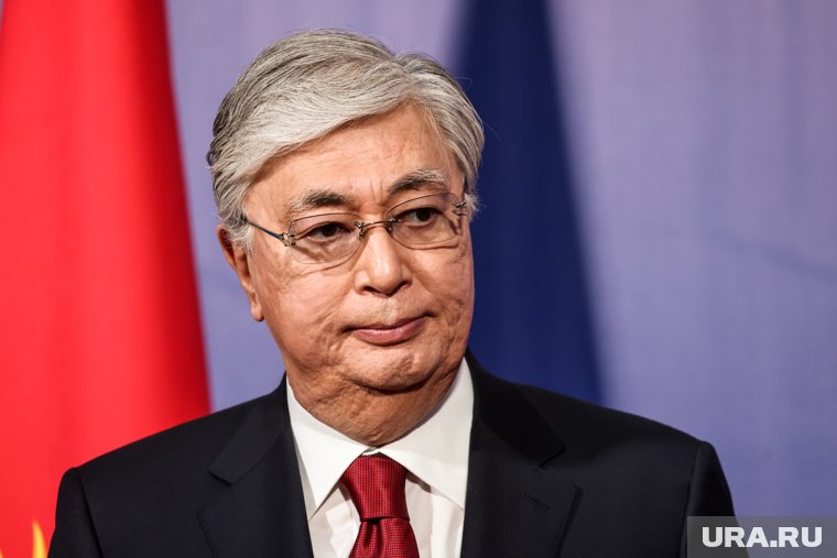 Президент Токаев одним ударом разбил доску, получив черный пояс по тхэквондо. Видео