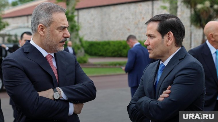 В Стамбуле закончились переговоры Турции, США и Украины: вся информация к этому часу